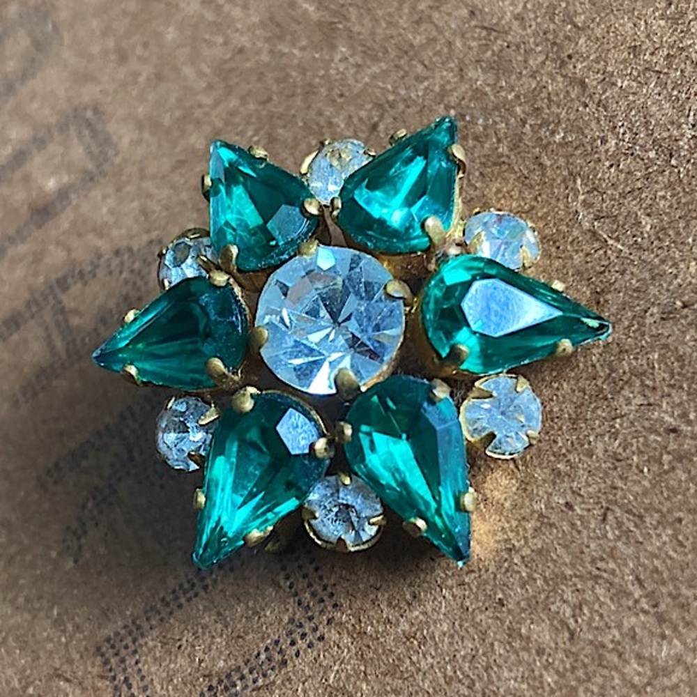 VINTAGE Crystal Flower Brooch